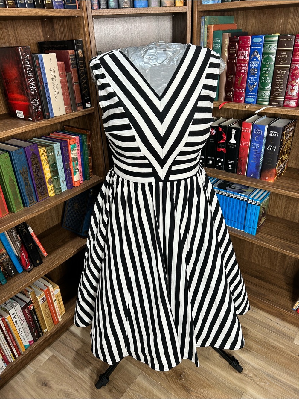 Collectif Black and White “Joanie” Swing Dress - Picture 2 of 5